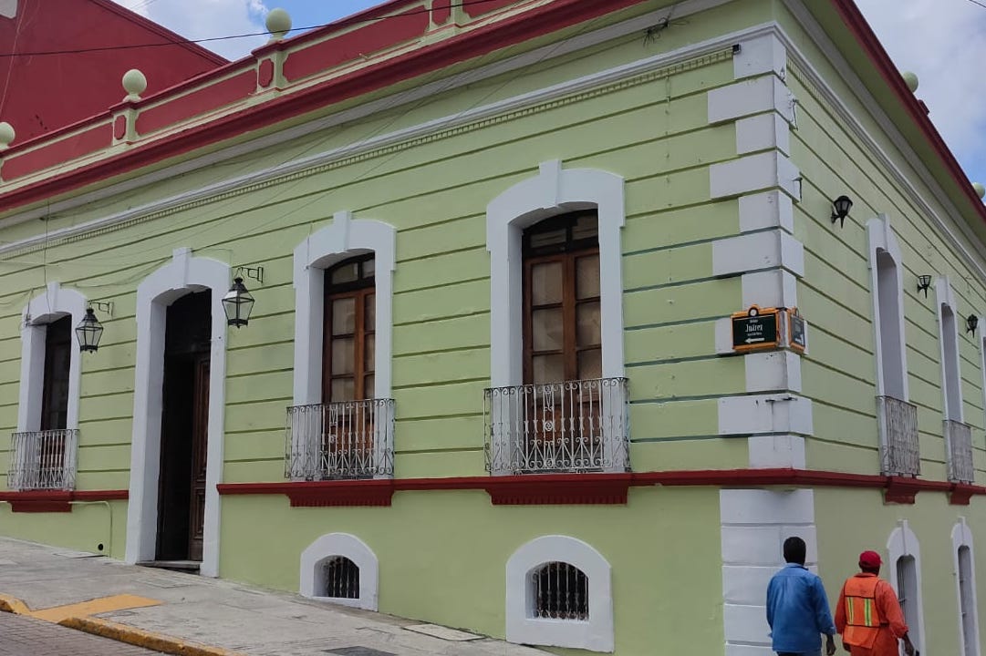 Ayuntamiento de Xalapa y SEV trabajan en restauración de Biblioteca de la Ciudad