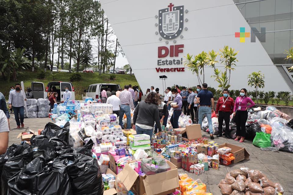 Personal de Segob coadyuva en acopio de víveres