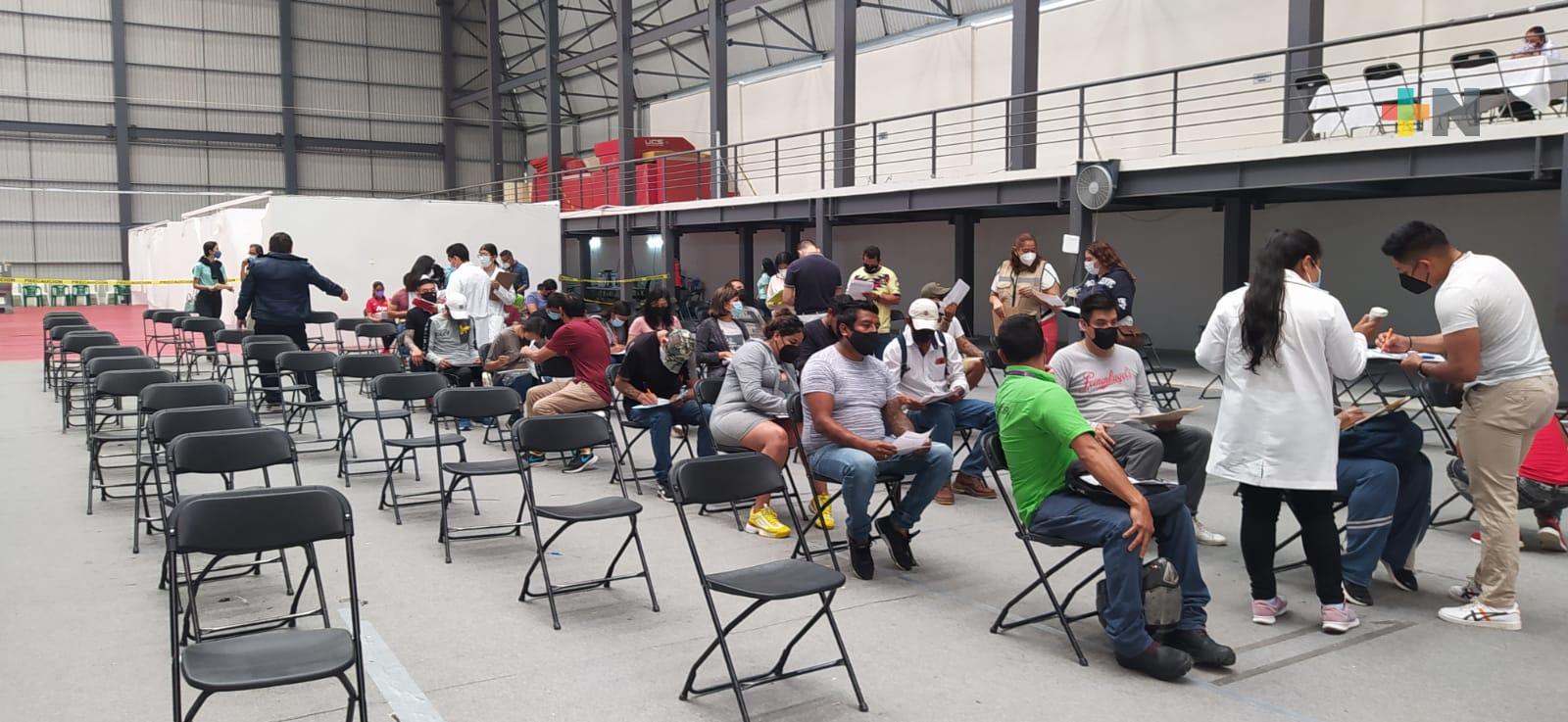 Disminuyó afluencia de jóvenes de 18 años para recibir segunda dosis anticovid en Xalapa