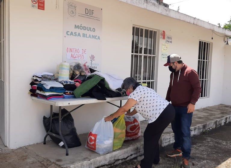 Continúa acopio y entrega de víveres a personas damnificadas en Centros de Gestión Comunitaria