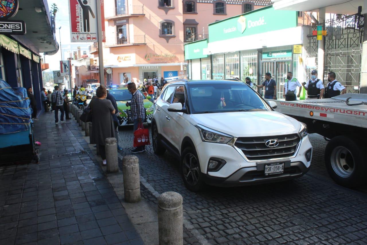 Conductor evadió filtro vial y atropelló a agente de Tránsito en el centro de Xalapa