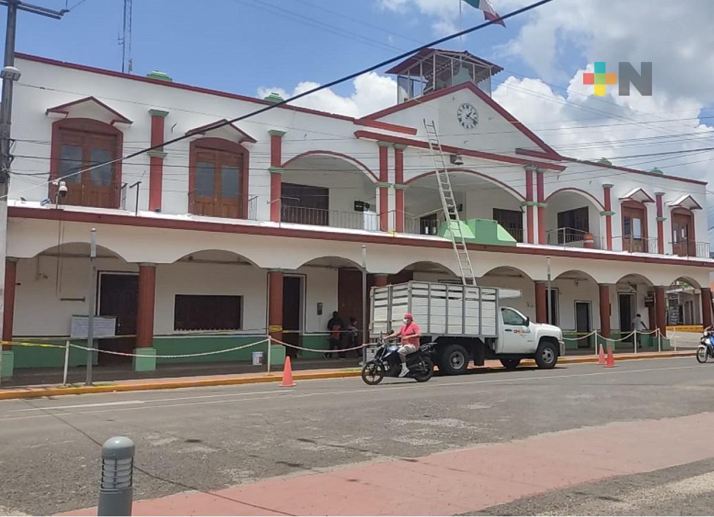 Continúan autoridades municipales manteniendo medidas sanitarias en comercio y población de Omealca