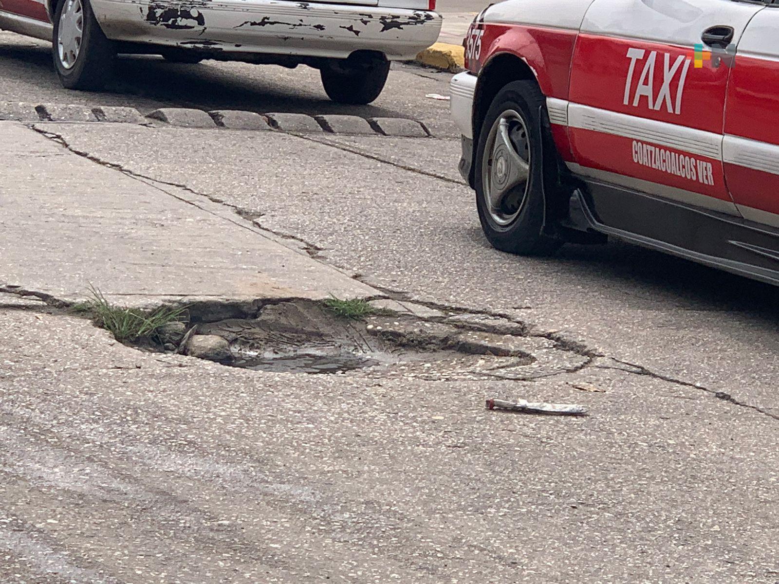 Daños a vehículos por baches llegan hasta los 5 mil pesos en Coatzacoalcos