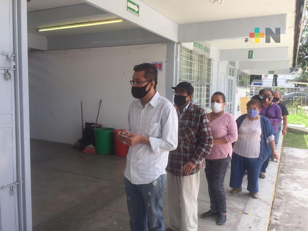 De manera ágil y con fluida participación se lleva a cabo Consulta Popular en Xalapa