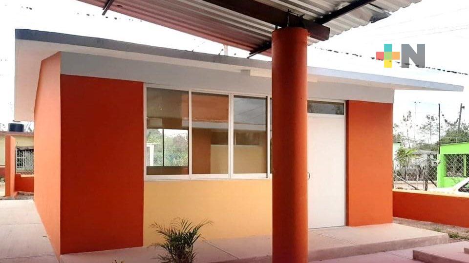 Se rehabilitan espacios educativos en Camarón de Tejeda