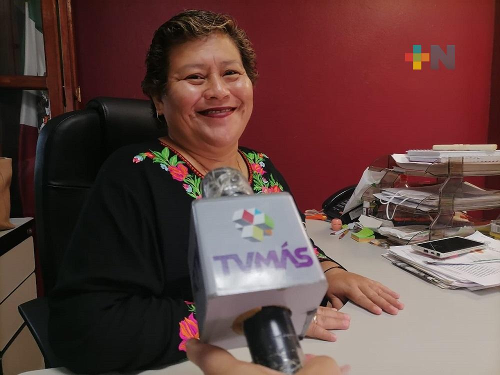 Ante próximo regreso a clases, 50 escuelas de Coatzacoalcos han pedido apoyo para la limpieza: regidora