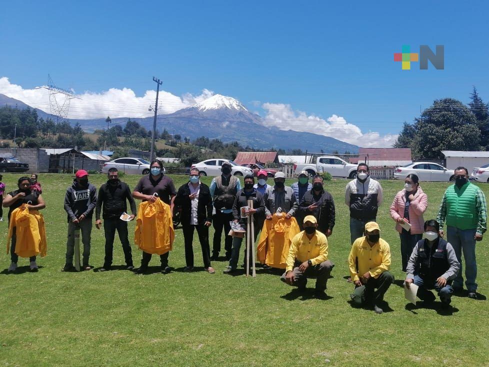 Capacita SEDEMA a 430 brigadistas en combate a incendios; les dota de herramientas y uniformes