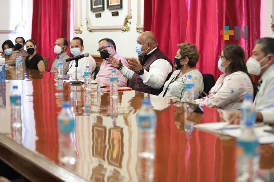 Eric Cisneros invita a registradores y oficiales a brindar servicios de calidad