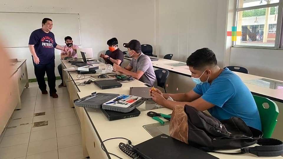 El 30 de agosto los maestros brindarán clases presenciales en Veracruz: Zenyazen Escobar