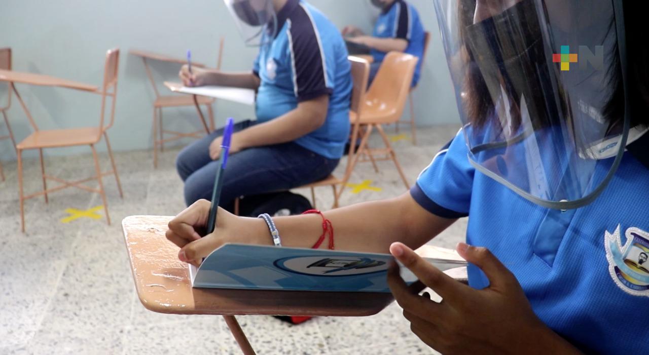Instituciones educativas de Coatzacoalcos realizan simulacros con protocolos de salud