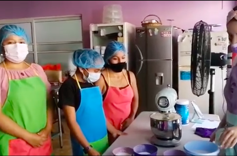 Con educación y capacitación, las mujeres pueden salir adelante