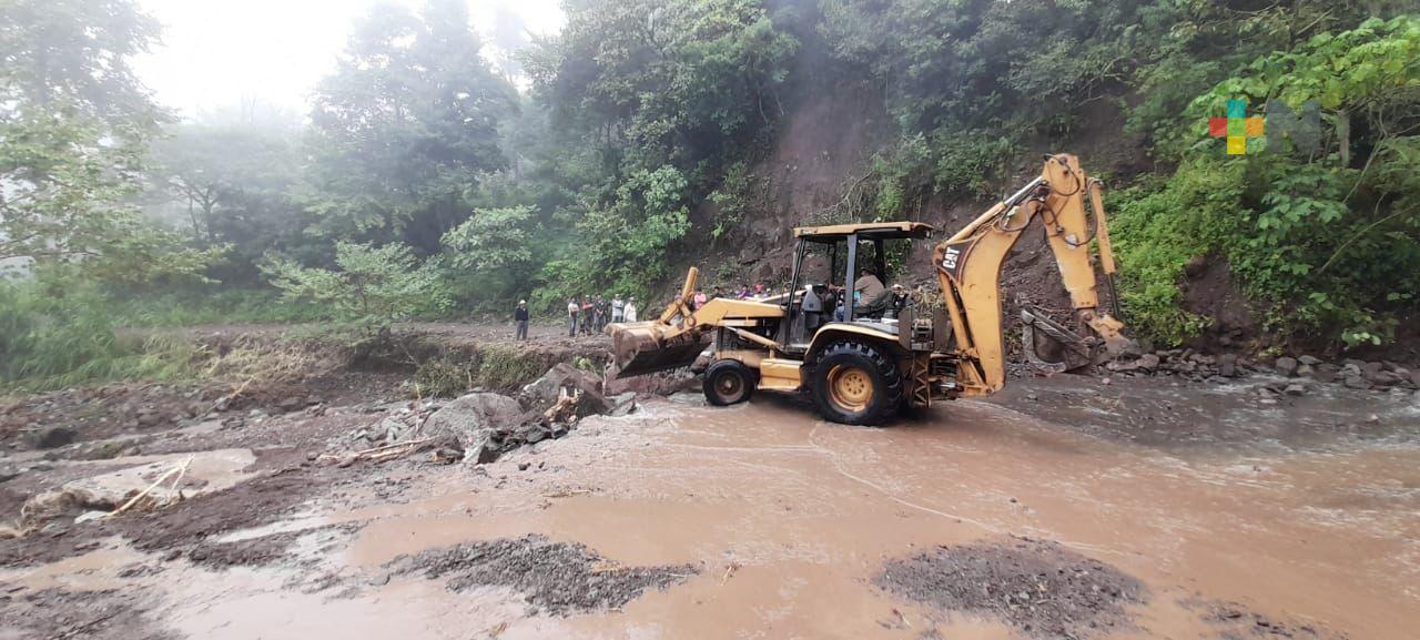 SIOP libera acceso a localidad de El Huérfano en Tlachichilco