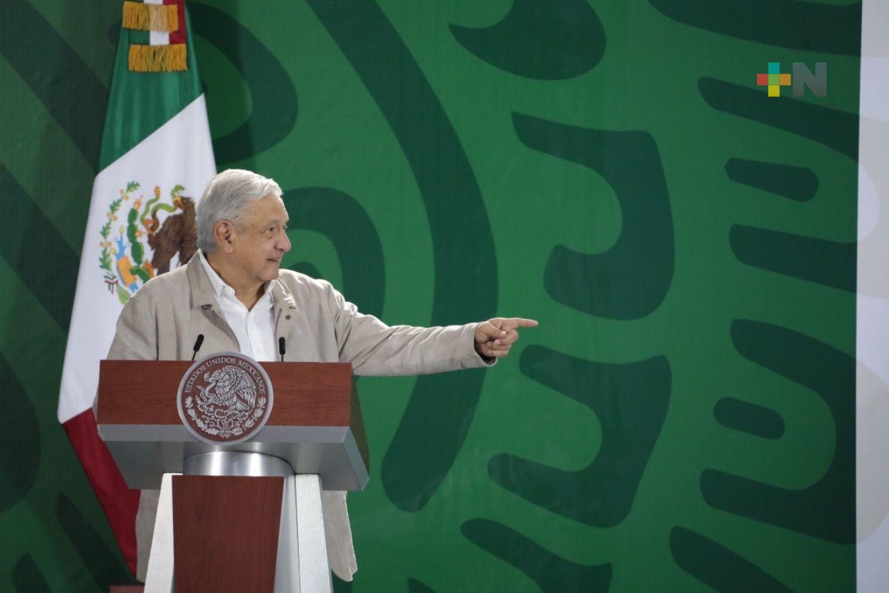 Pide AMLO a población afectada por “Grace” no tomar carreteras y tener confianza, llegarán los apoyos, sin intermediarios