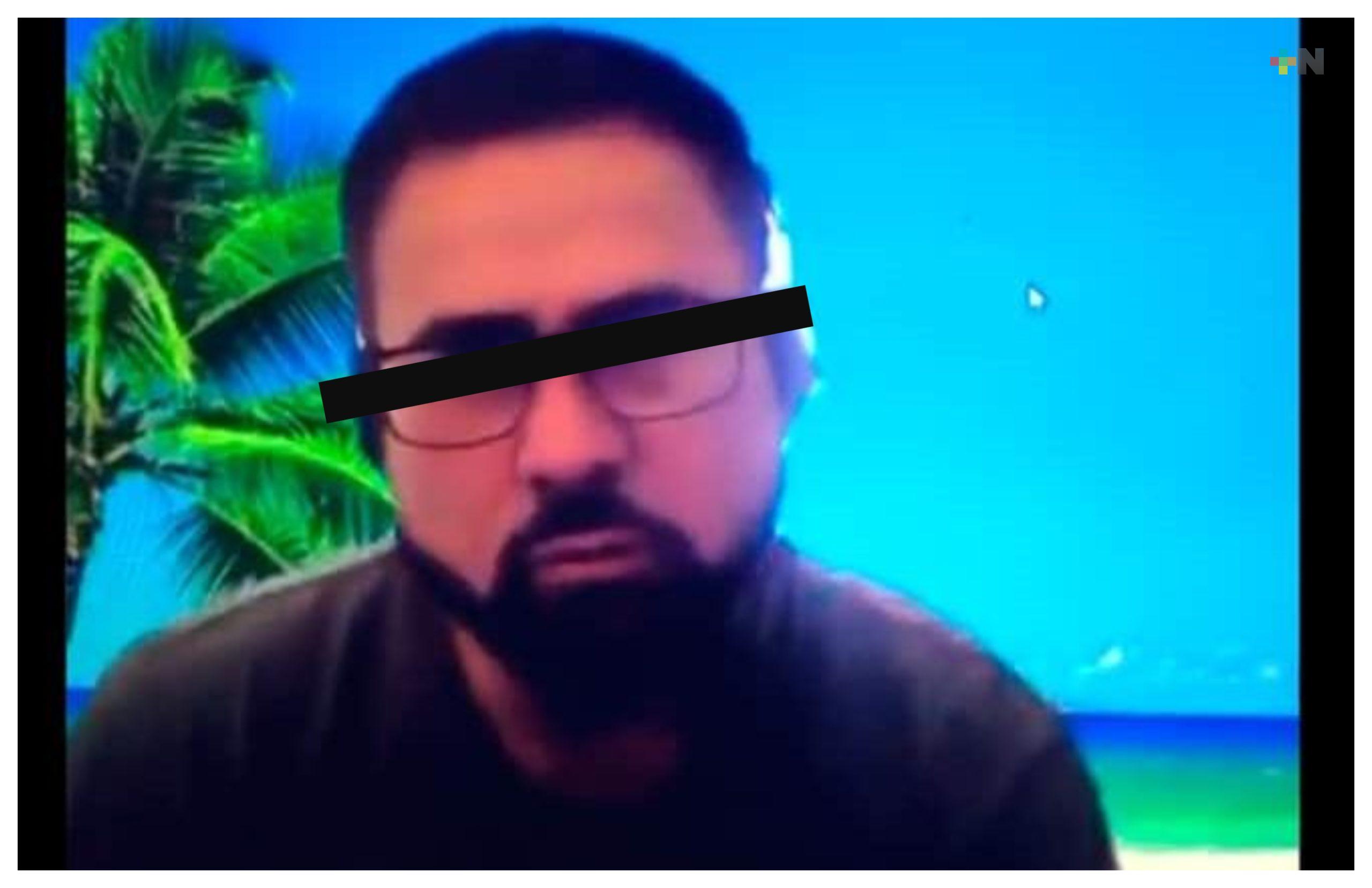 Exigen acciones por comentarios homófobos y sexistas de catedrático de la UV