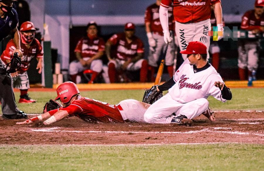 Se le apareció el Diablo al Águila, en el Puerto