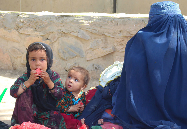 La escalada de violencia en Afganistán deja 27 niños muertos en tres días