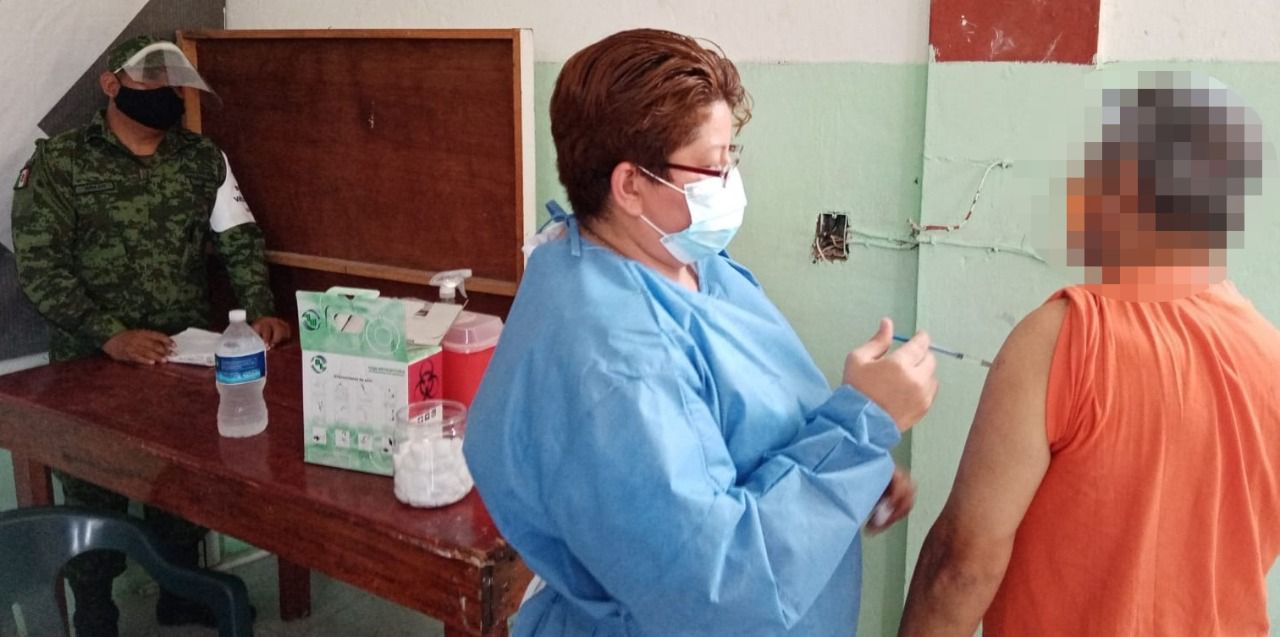 En Fortín, personas de 40 a 49 años reciben segunda dosis de vacuna anticovid