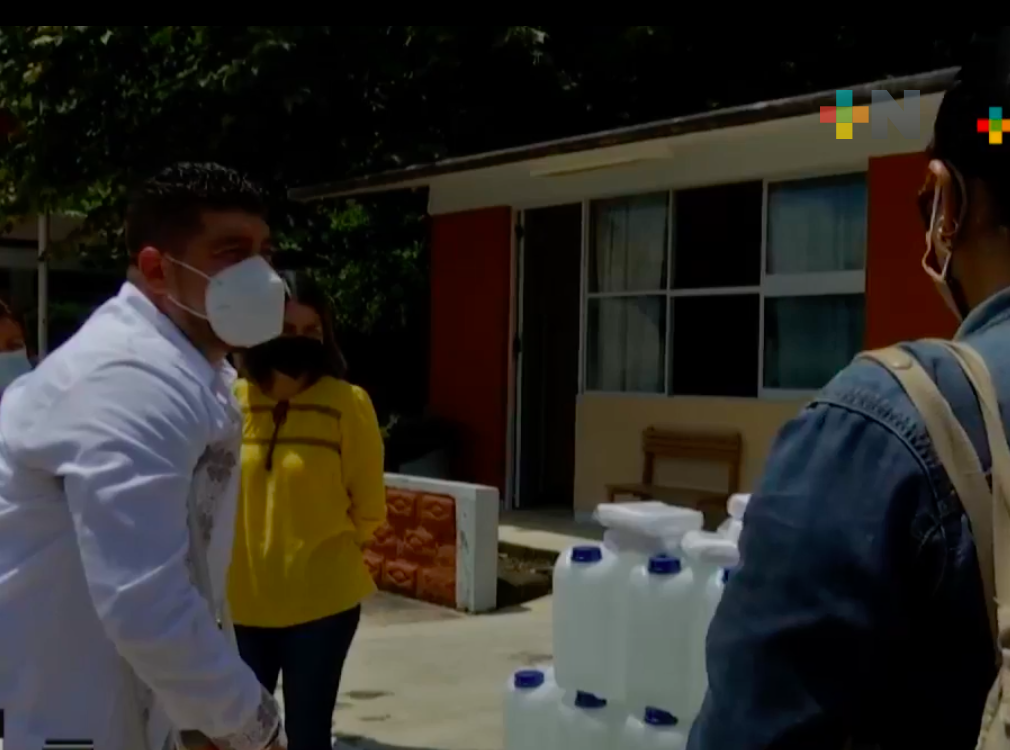 Recorre Zenyazen Escobar, escuelas en Xalapa; supervisa regreso a clases presenciales