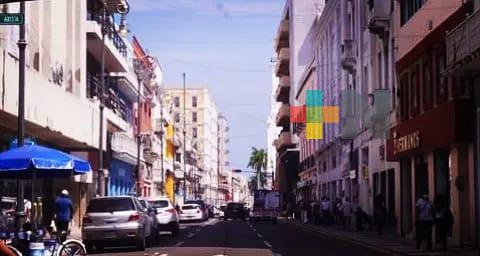 Personas no siguen recomendaciones sanitarias, pese a medidas tomadas en Centro Histórico de Veracruz