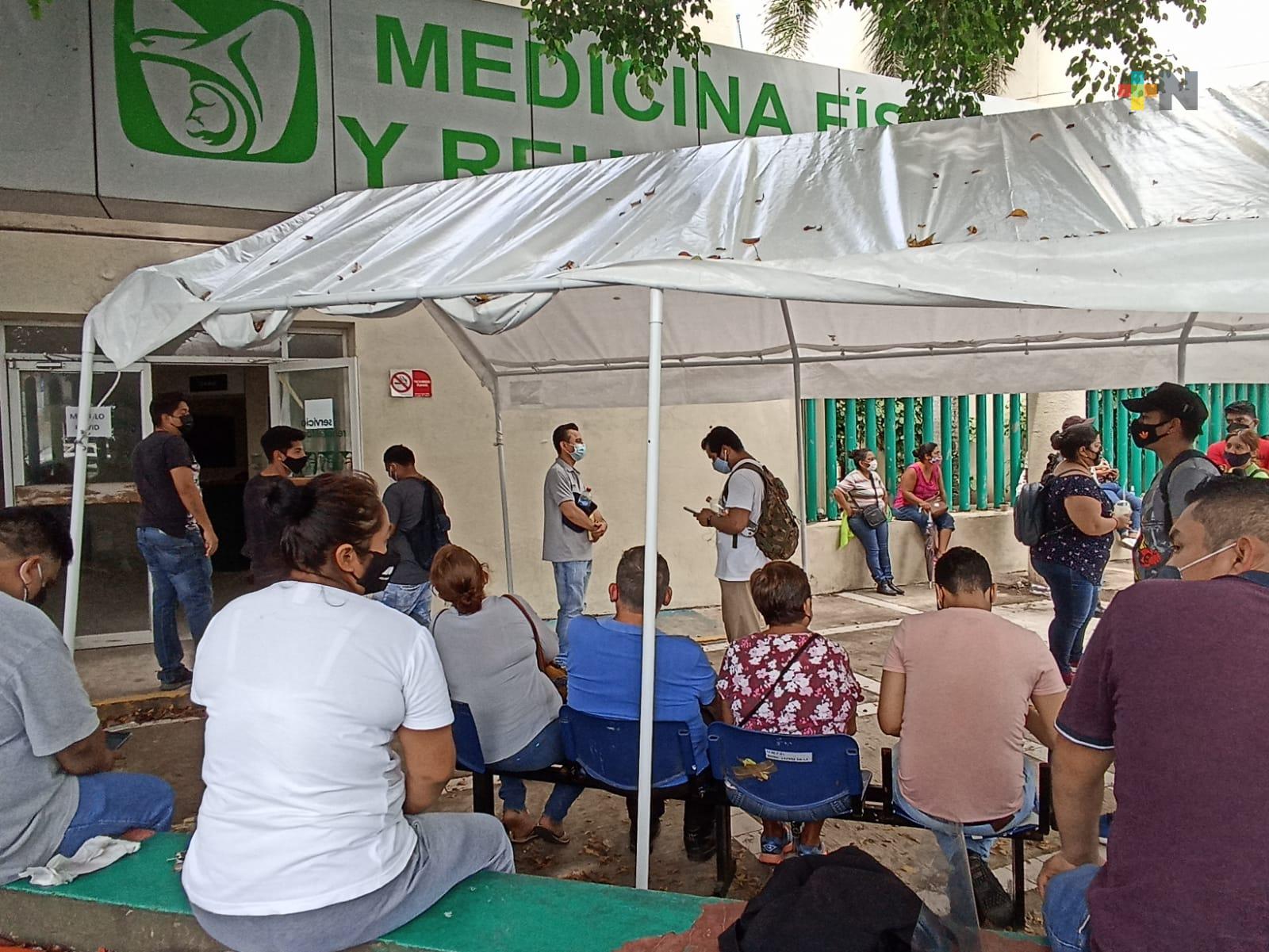Saturada clínica IMSS de Veracruz por pruebas covid y trámite de incapacidades