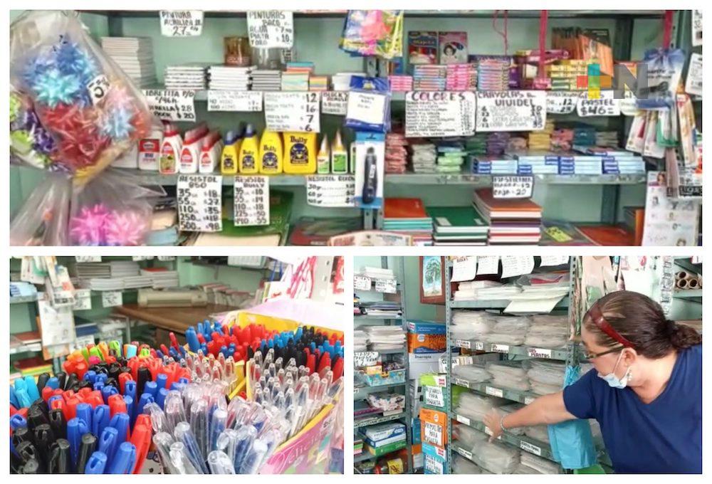 Comerciantes de artículos escolares dudan salir de crisis económica con clases presenciales, en Coatzacoalcos