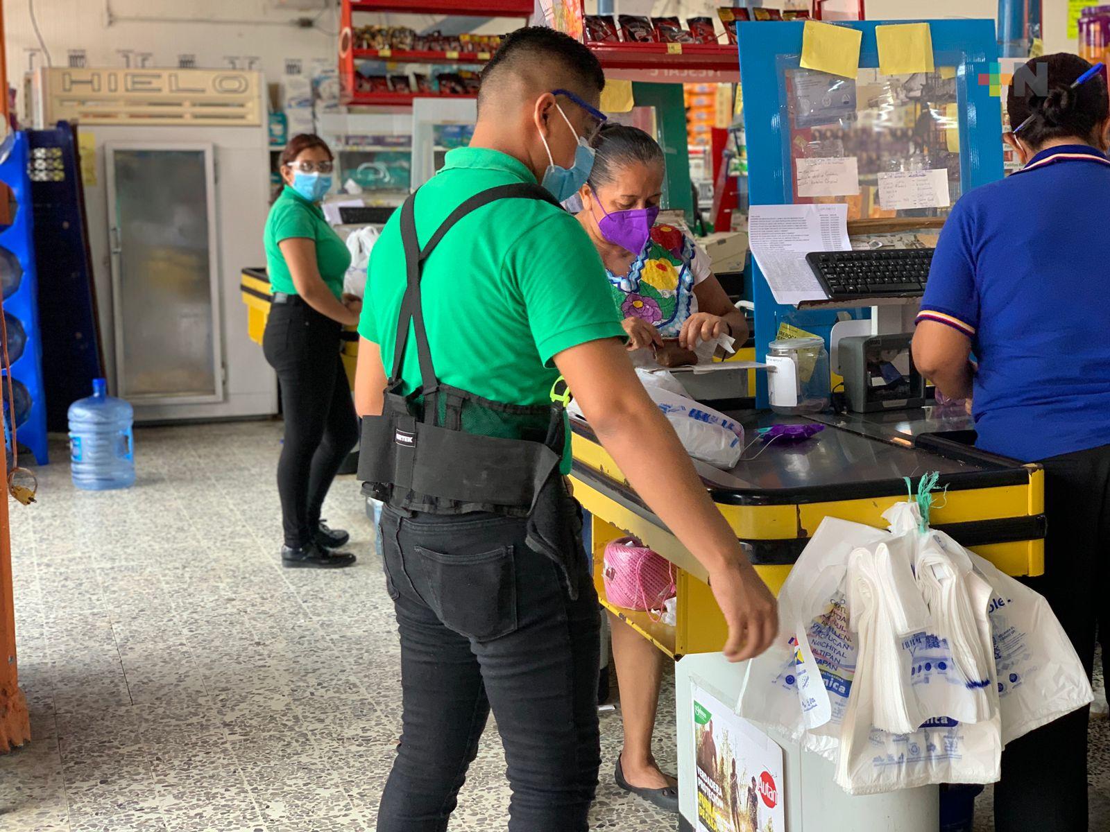 Sin fecha para que empacadores de la tercera edad regresen a tiendas comerciales