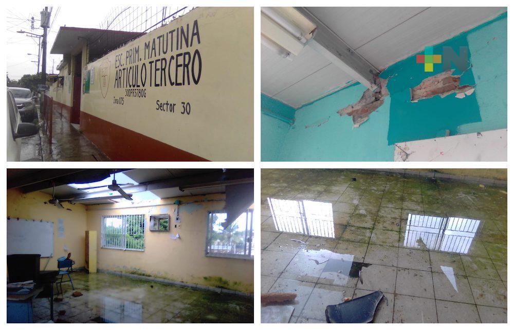 Daños en escuela de la colonia El Vergel en Veracruz, impiden las clases presenciales