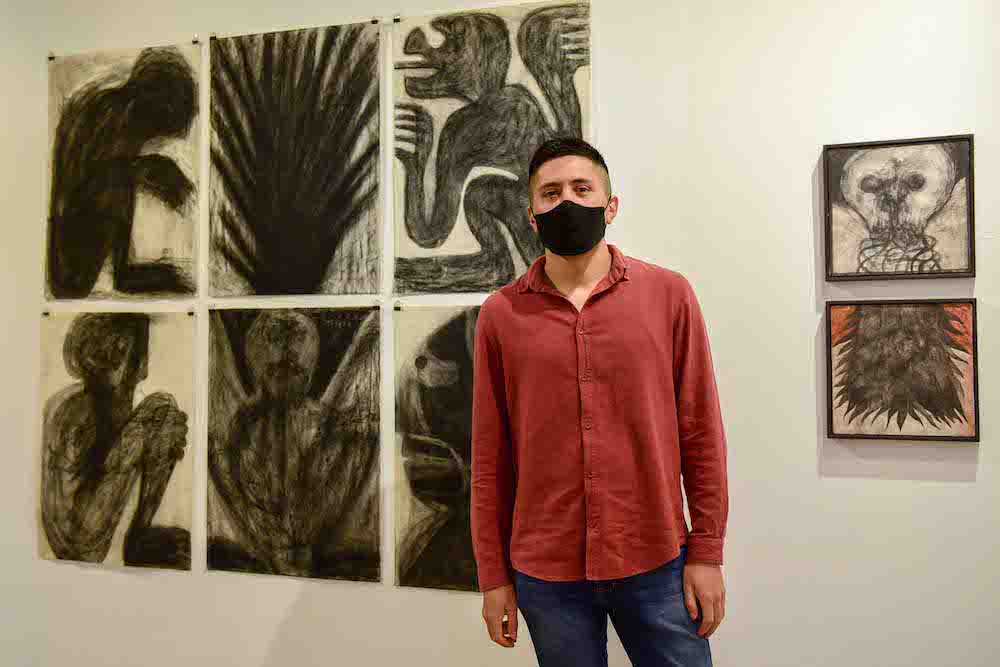 Exposición Oscura Raíz, en el Centro Recreativo Xalapeño