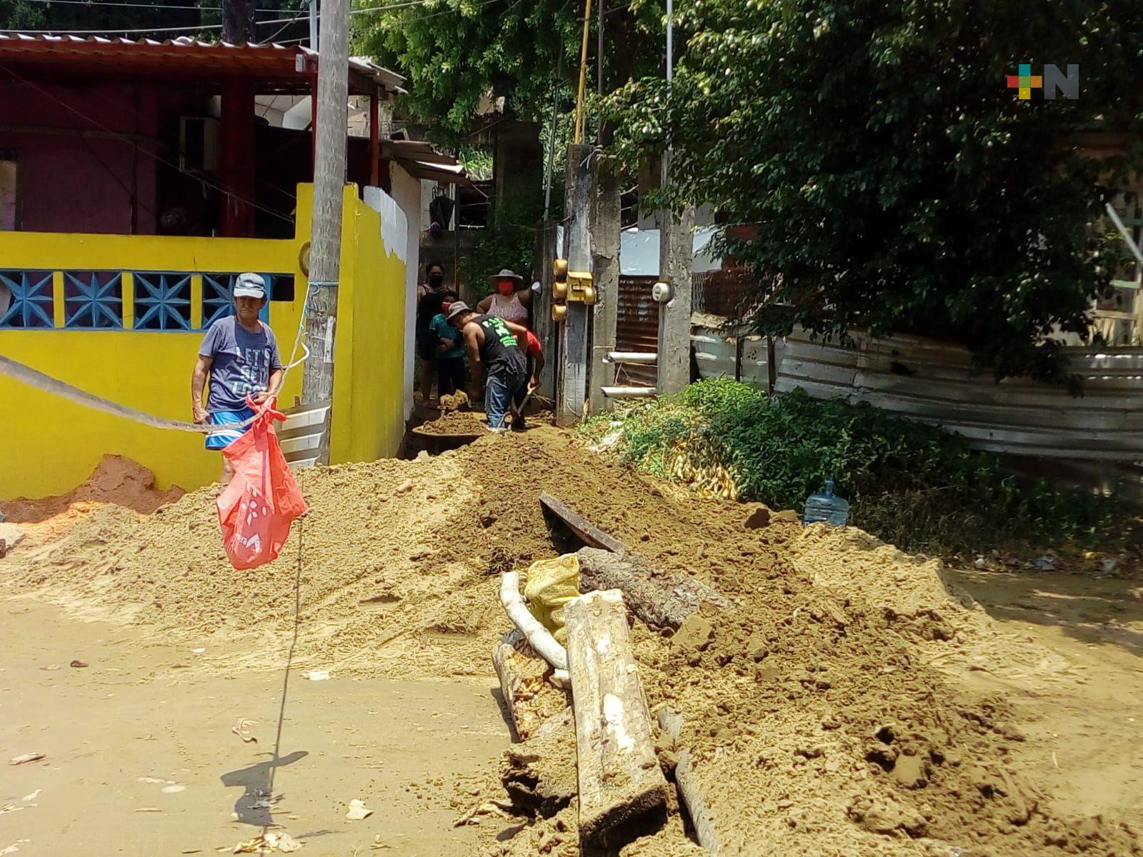 Registraron un deslave en  colonia de Coatzacoalcos, vecinos temen una tragedia similar a la ocurrida en Xalapa