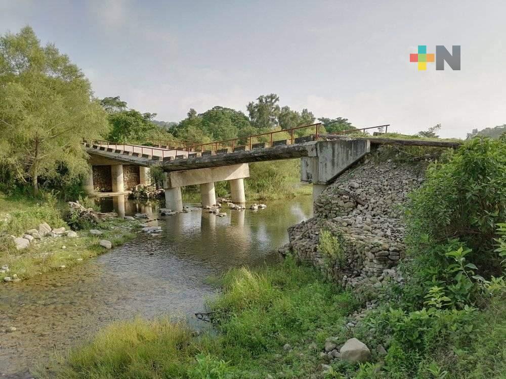 En riesgo de colapsar puente en comunidad del municipio de Benito Juárez; piden se atienda