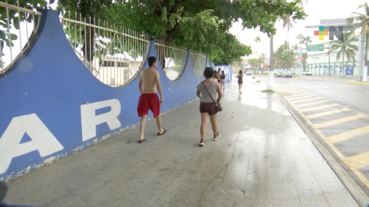 Grace estropea paseo playero de turistas tlaxcaltecos por Veracruz