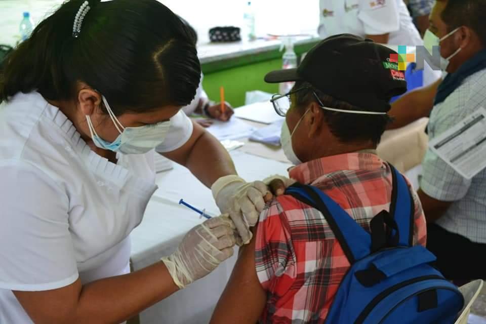 Avanza vacunación contra COVID en el sur del estado