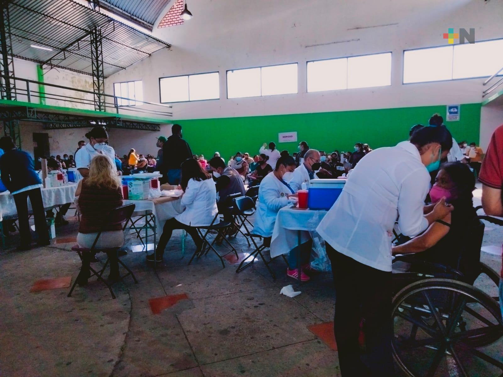 En Jilotepec se programó vacunación de 3 mil personas, habitantes de 13 localidades del municipio