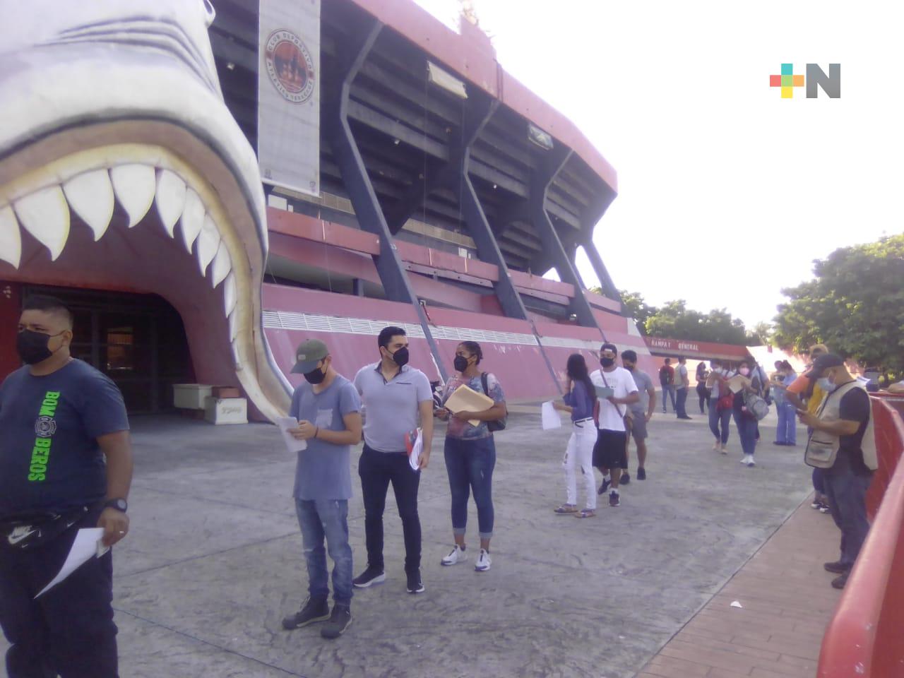 Arrancó vacunación contra  COVID-19, en puerto de Veracruz, para personas de 18 a 29 años