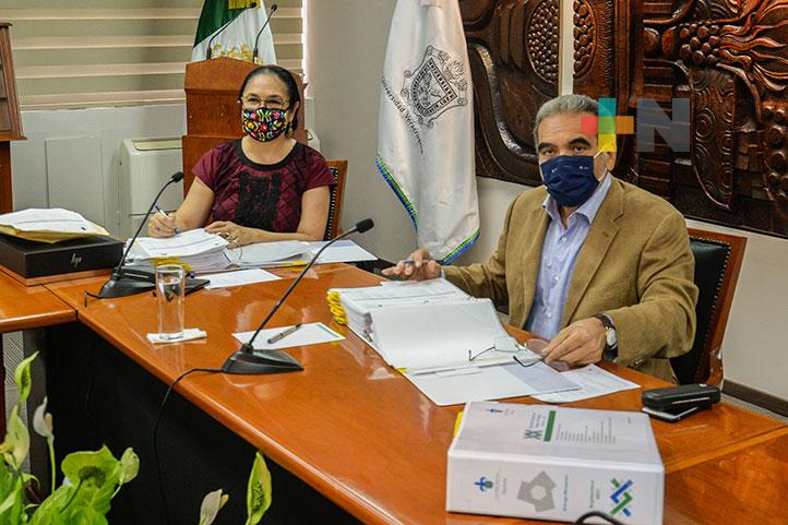 Se efectuó Entrega-Recepción en Rectoría de la UV