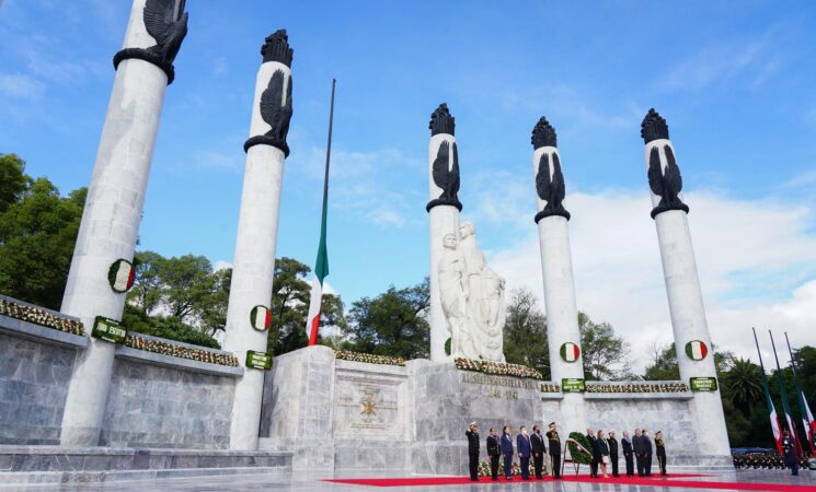 Presidente rinde homenaje a Niños Héroes de Chapultepec en 174 Aniversario de su Gesta Heroica
