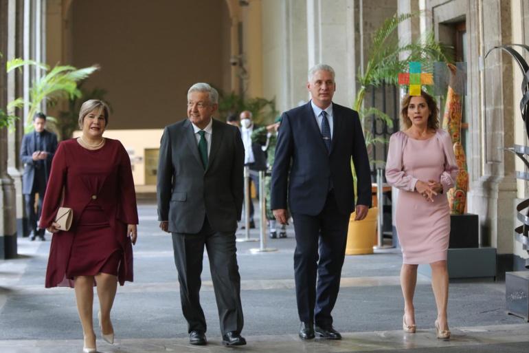 López Obrador da la bienvenida a Miguel Díaz-Canel Bermúdez, presidente de Cuba