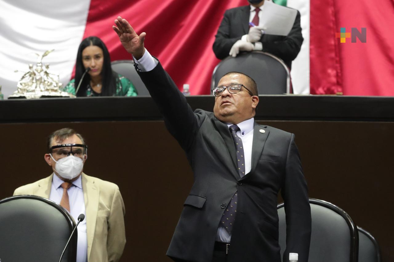 Designan a Enrique Martínez Ventura como secretario de la Mesa Directiva de la Cámara de Diputados