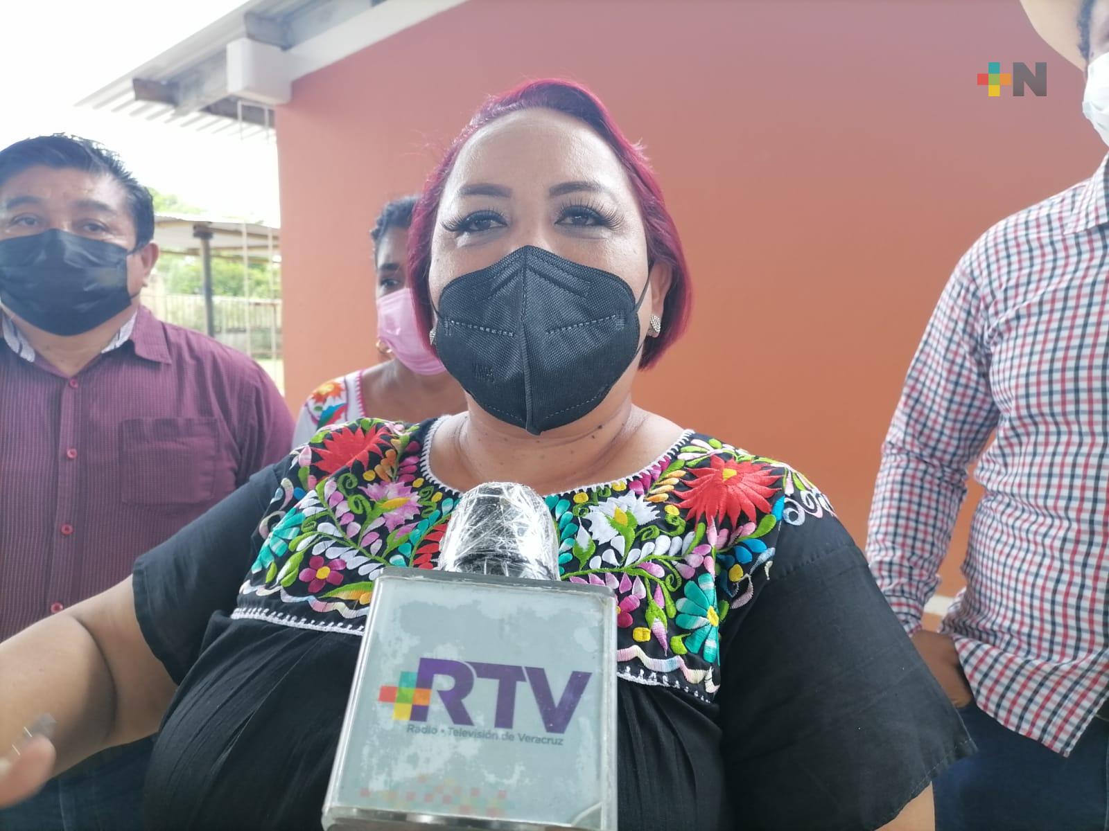 Buscará diputada Adriana Esther Martínez, tenga SEV presupuesto para material didáctico e inmobiliario