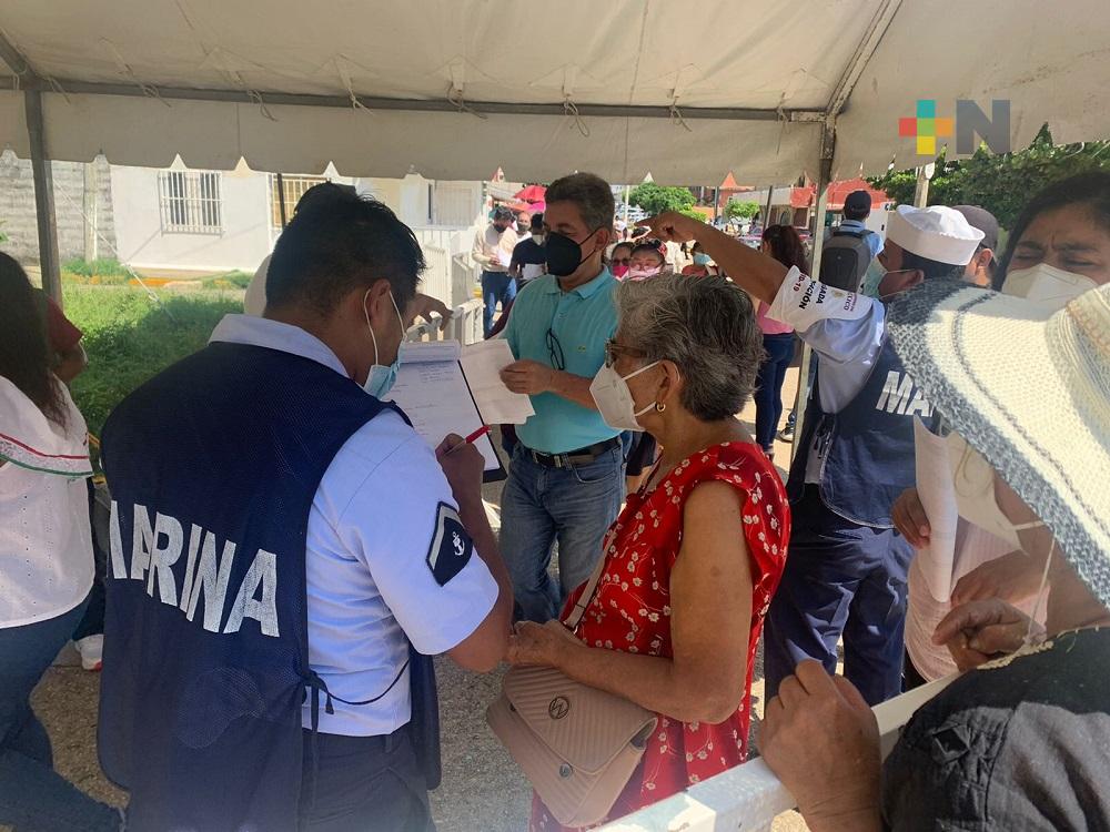 Aplican segunda dosis anticovid a personas de 40 a 49 años en Coatzacoalcos