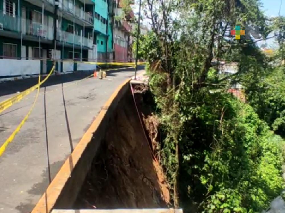 Ayuntamiento de Córdoba atiende deslave en barranca del río San Antonio