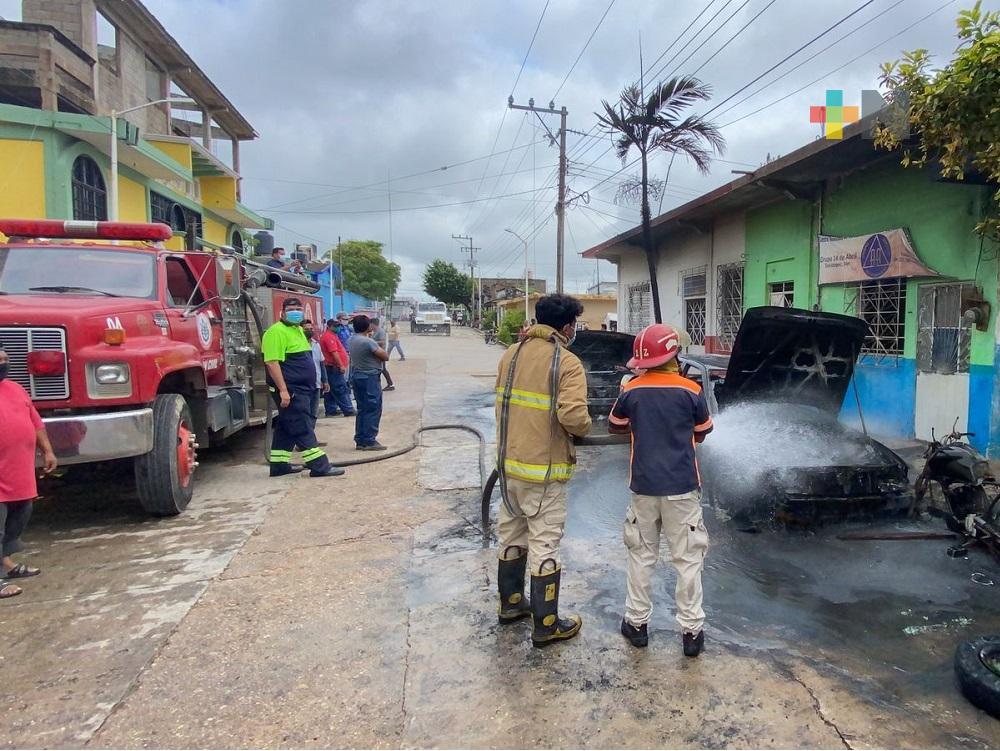Caída de cable de alta tensión, provocó incendio en municipio de Texistepec