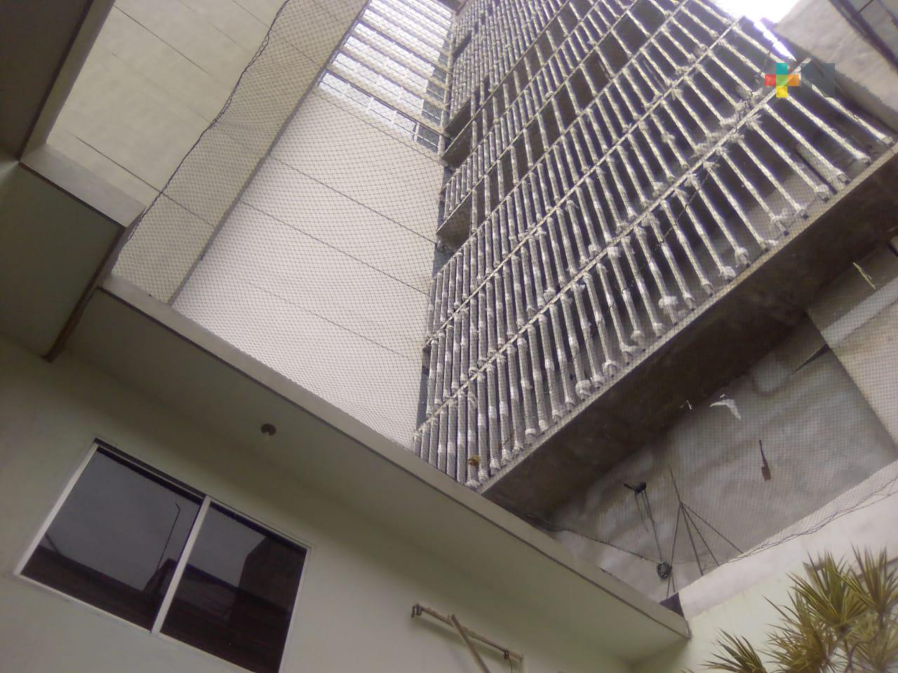 Ante construcción de Torre Centro, temen que su casa pueda derrumbarse; piden ayuda