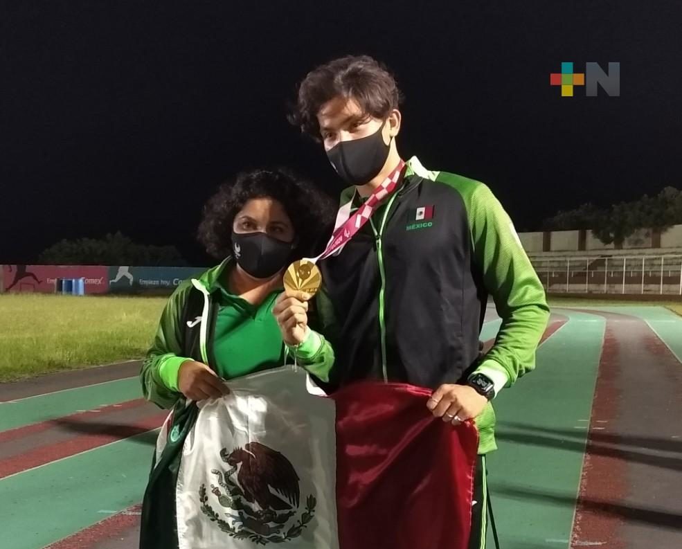 Homenajean a Rodolfo Chessani en su natal Coatzacoalcos