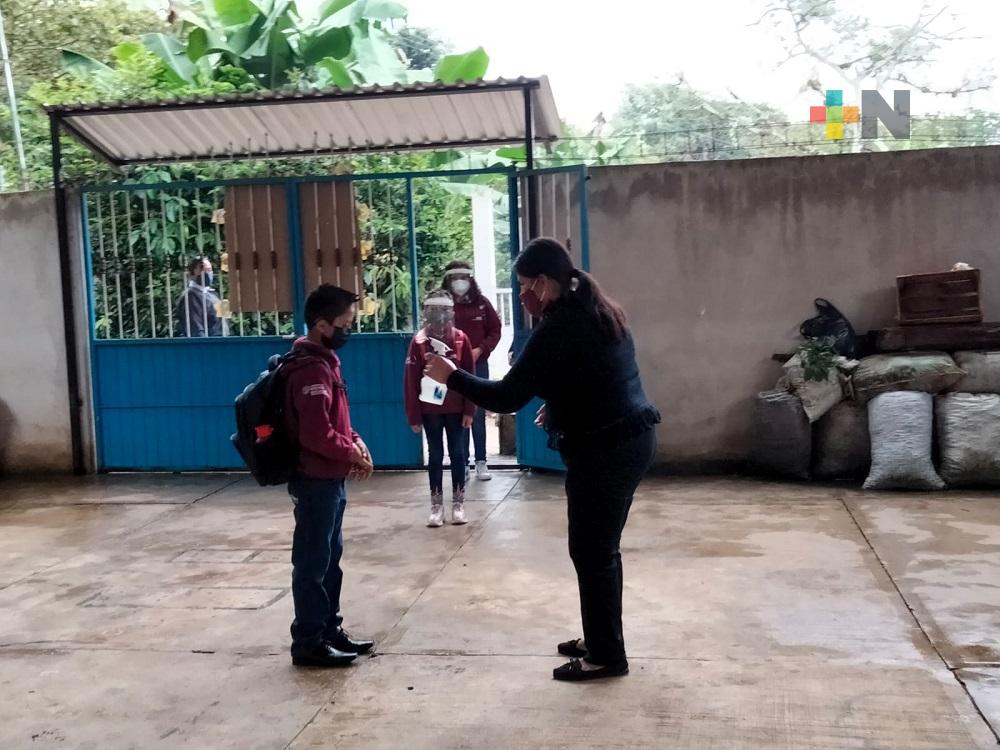 Conafe inició clases presenciales en comunidad de Loma de Oro, en Cosautlán