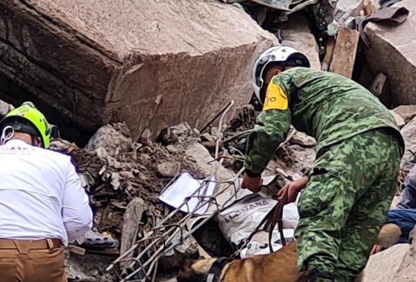 Continúa búsqueda de tres personas en desgajamiento, en Estado de México