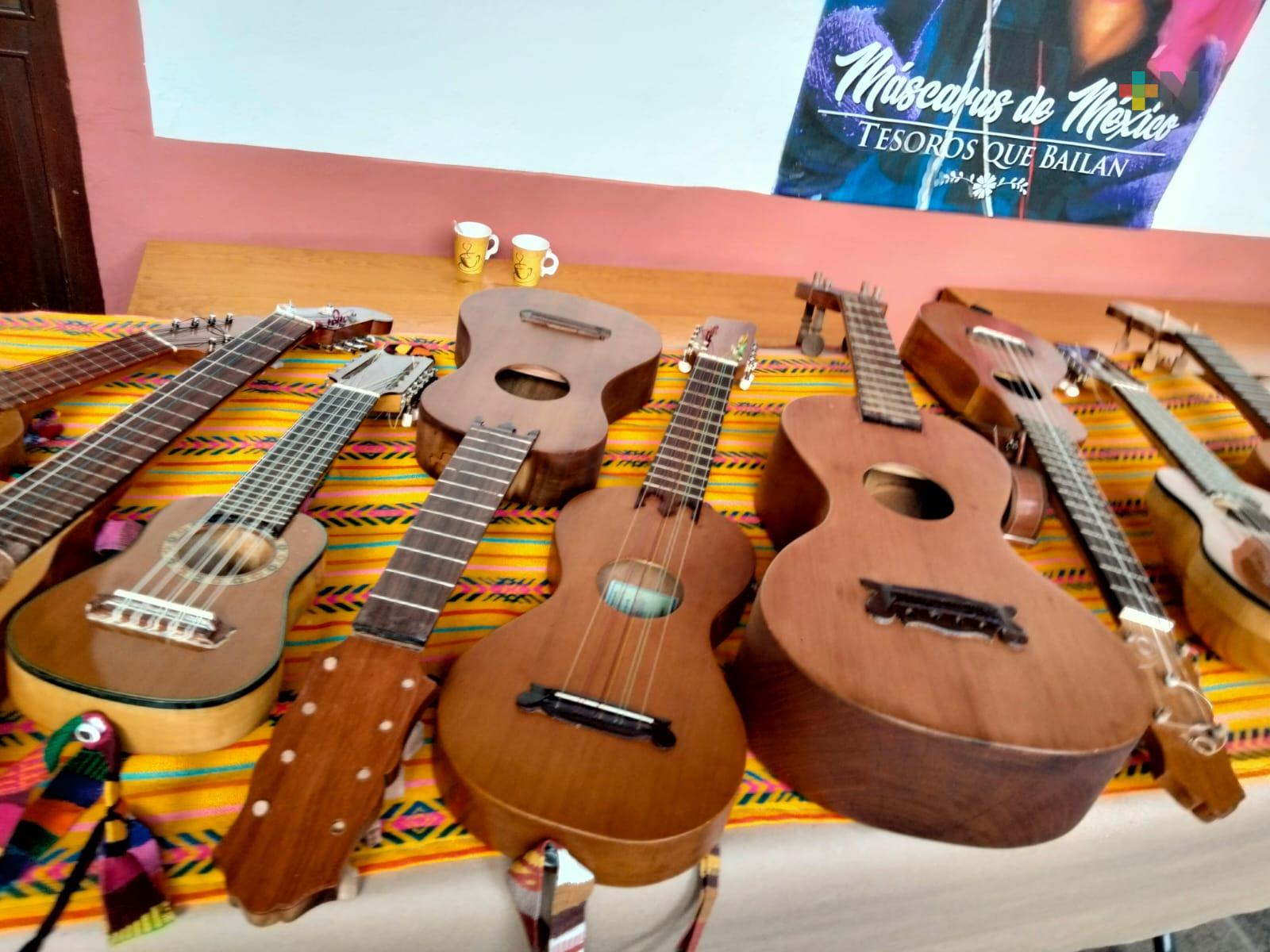 Creación de una escuela de laudería en Xalapa, plantean músicos tradicionales e investigadores
