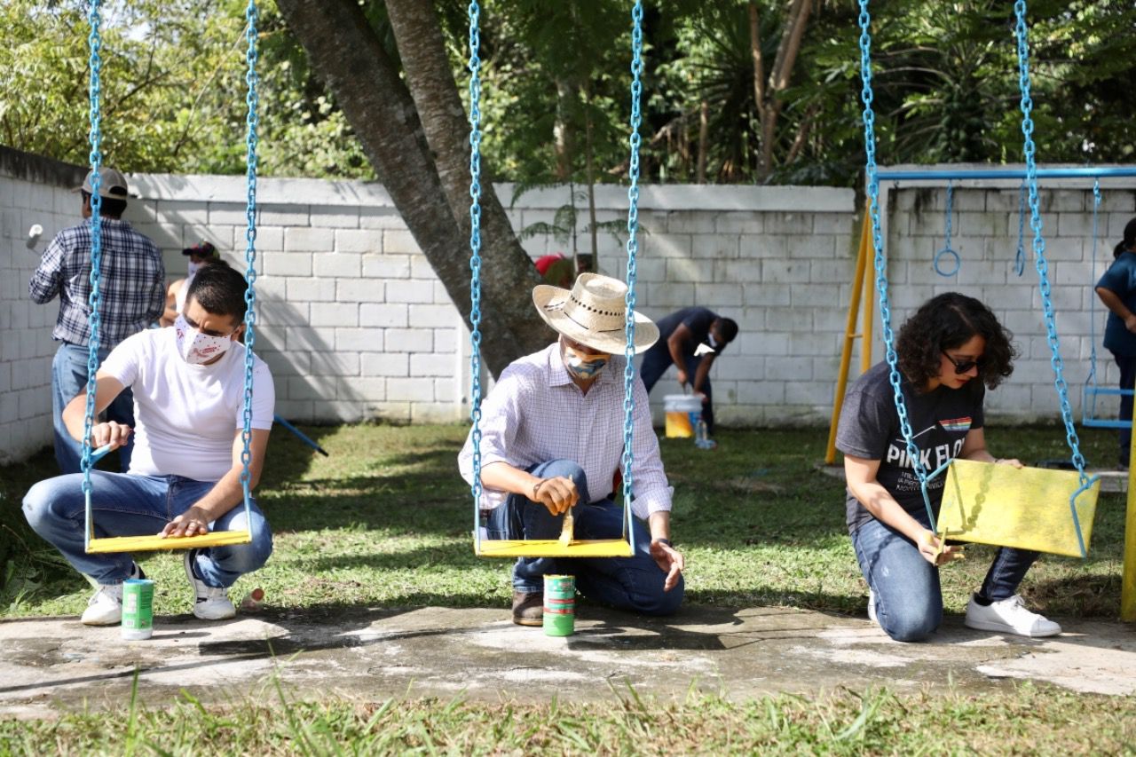 Encabeza Cuitláhuac García Tequio por mi Escuela, en La Orduña