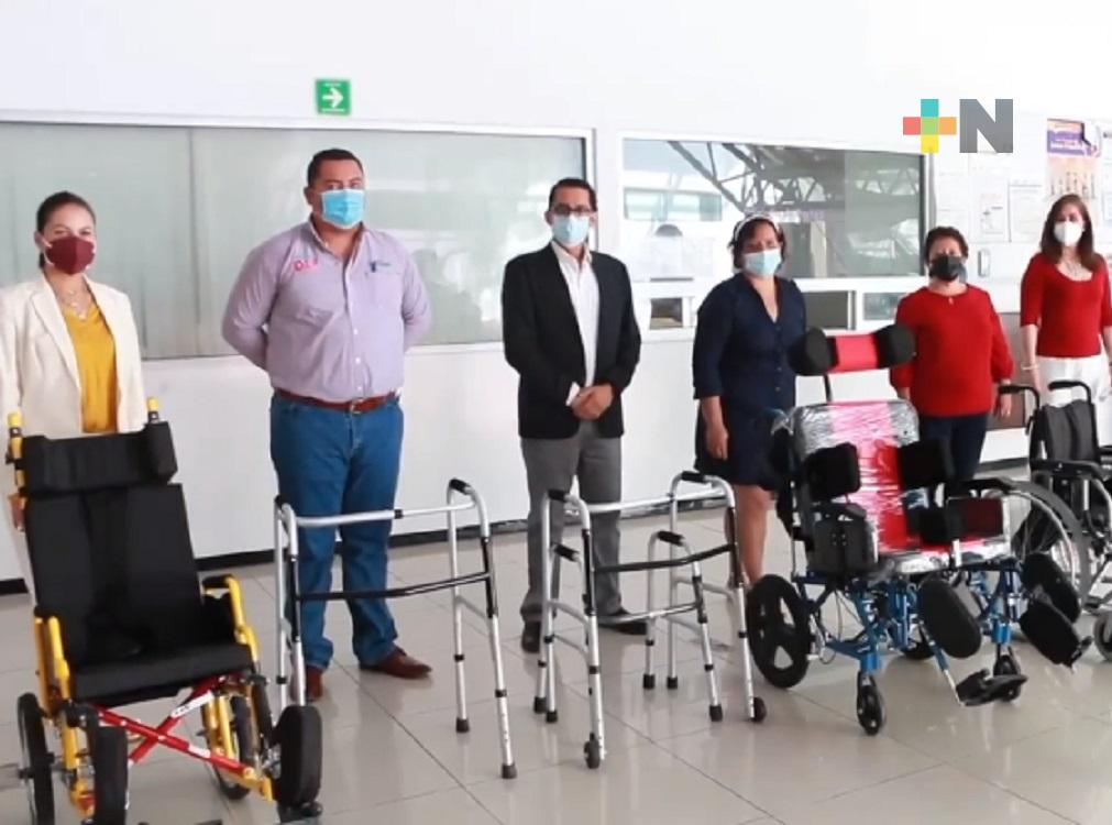 Entregó DIF Estatal de Veracruz, diversos aparatos a personas con discapacidad