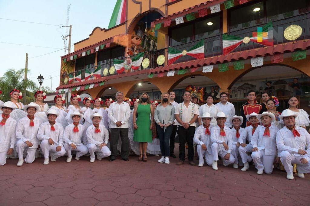 Espectacular celebración de la Independencia se presentó en Camarón de Tejeda